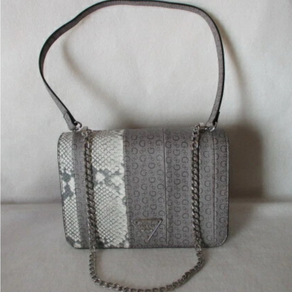 Guess Gray and White Elegant Shoulder Bag